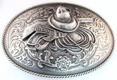 western beltbuckle oval with gun rope and hat beltbuckle gray